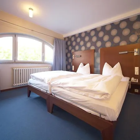 Zum Schwanen Mit Restaurant Mona Liza فندق 3*