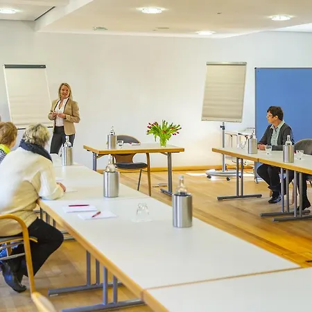 فندق Zum Schwanen Mit Restaurant Mona Liza Osthofen