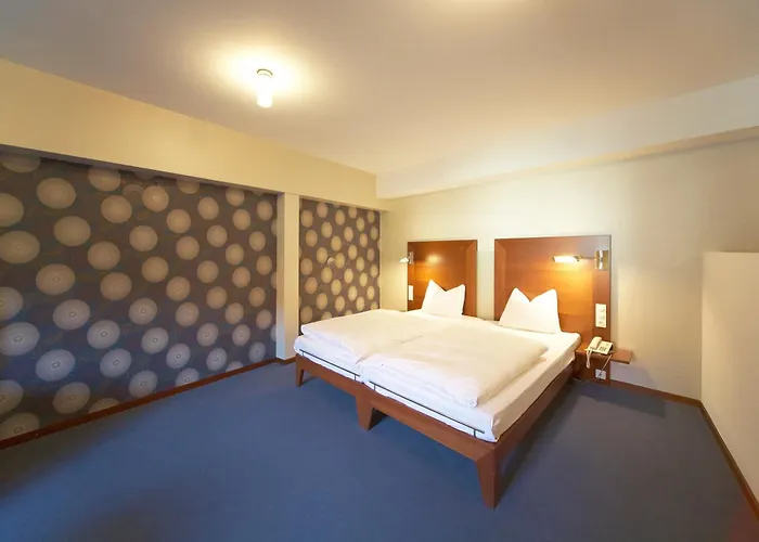 Hotell Zum Schwanen Mit Restaurant Mona Liza