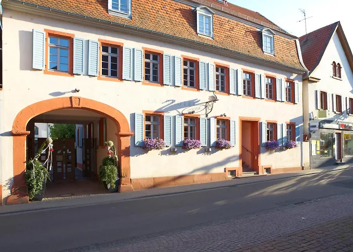 Zum Schwanen Mit Restaurant Mona Liza