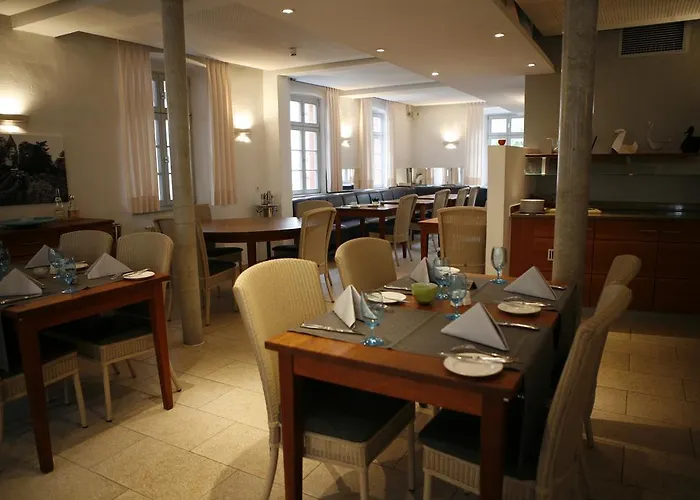 Zum Schwanen Mit Restaurant Mona Liza Osthofen