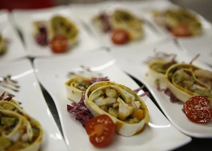 Zum Schwanen Mit Restaurant Mona Liza Hotell