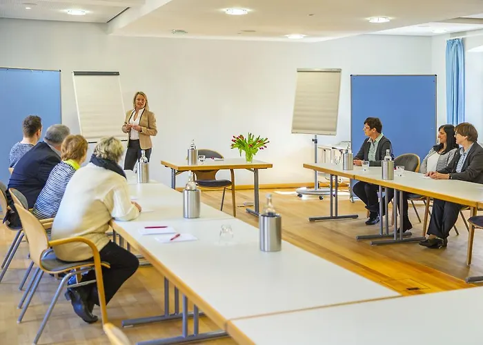 Hotell Zum Schwanen Mit Restaurant Mona Liza Osthofen